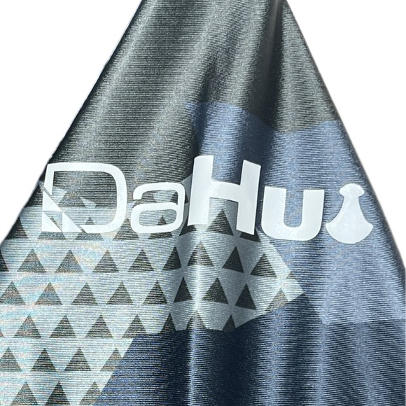 DaHui Adult M Rash Guard - Picture 3 of 3